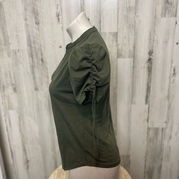 Green blouse - Picture 2 of 5